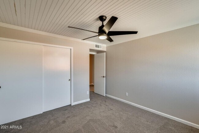 Building Photo - An ABSOLUTE DREAM HOME is waiting for you!...