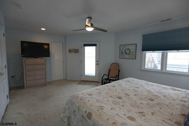 Building Photo - 13 S Kenyon Ave