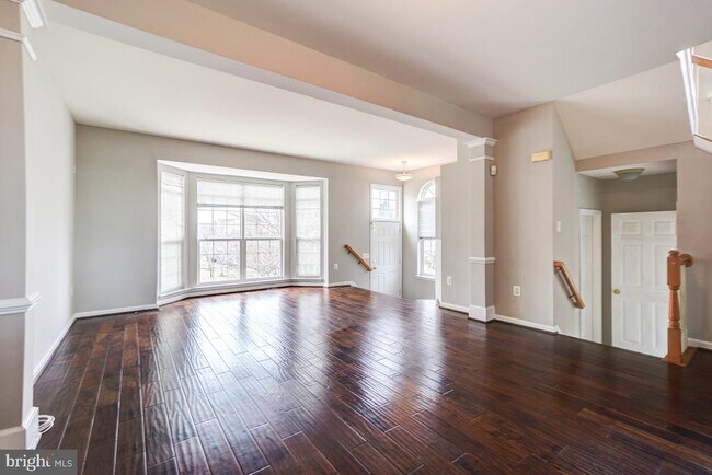 Building Photo - 6160 Cinnamon Ct