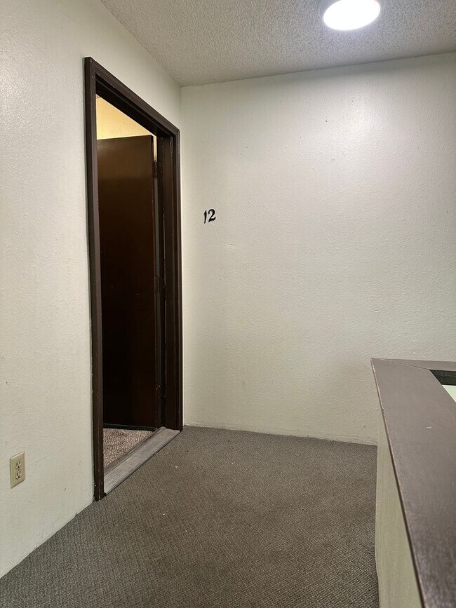 Building Photo - Sunset Manor