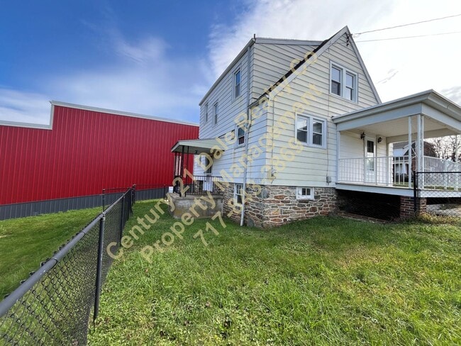 Building Photo - 3 BR Cape Cod in Eastern School District R...