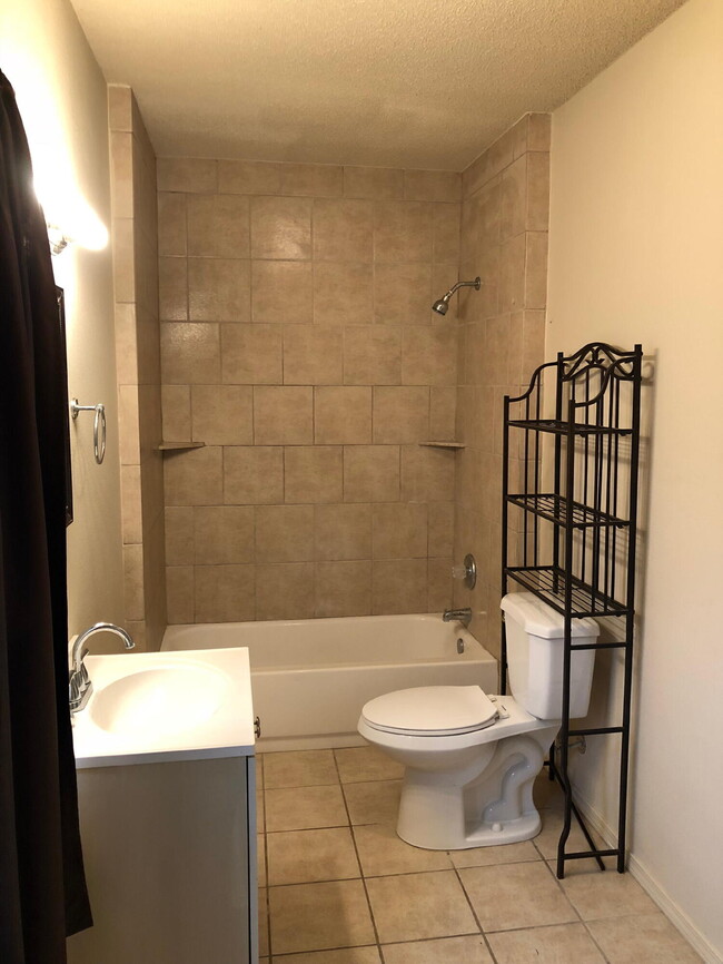 Building Photo - 3020 45th St