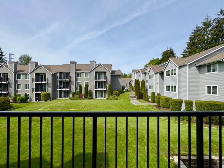 Balcony - 12510 109th Ct NE