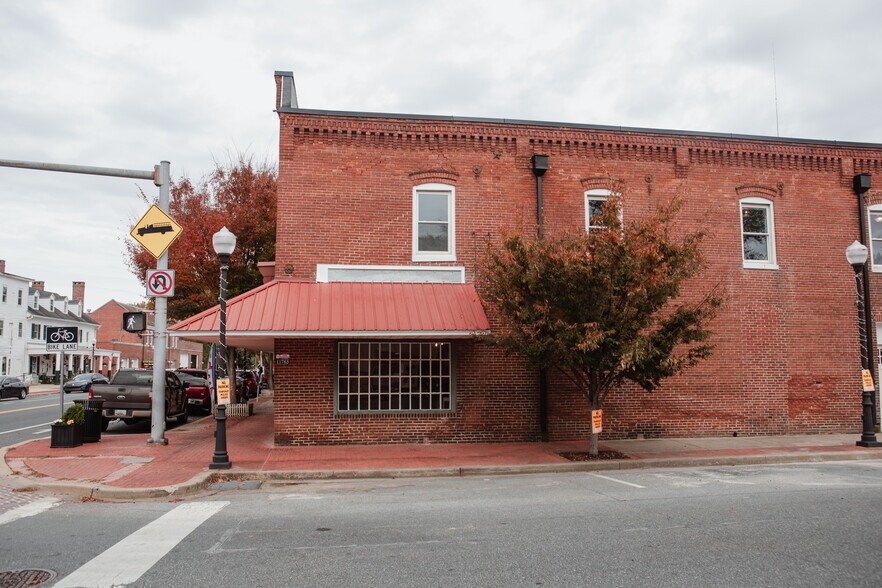 Building Photo - 11763 Somerset Ave