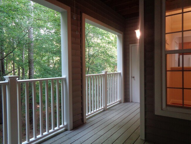 Building Photo - 914 Providence Glen Dr