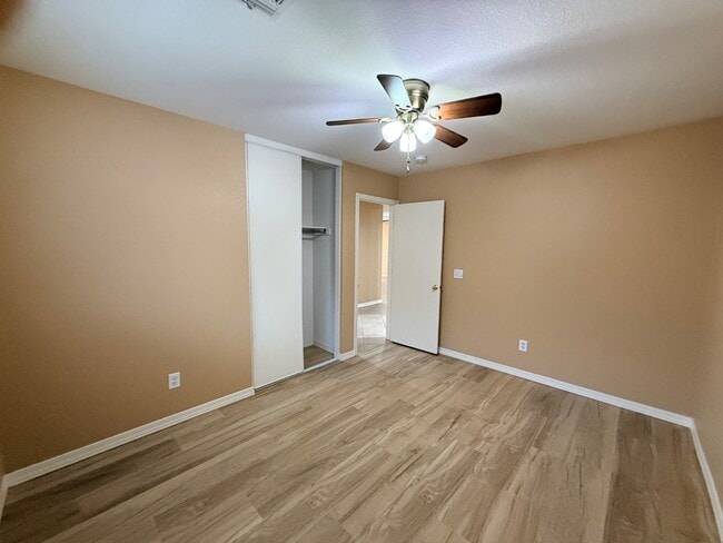 Building Photo - 15687 W Acapulco Ln