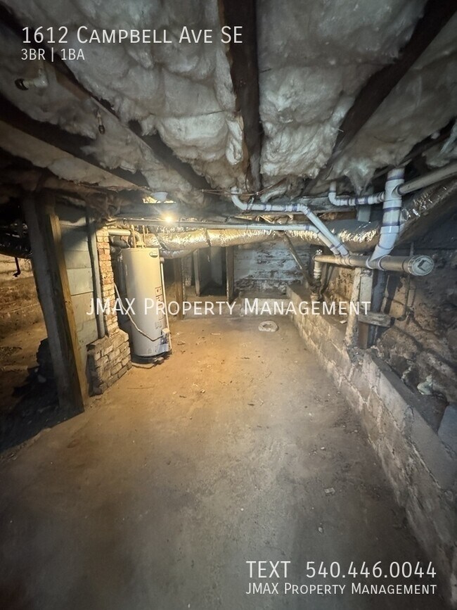 Building Photo - 1612 Campbell Ave SE