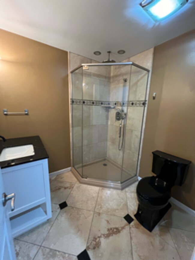 Building Photo - 10517 St Matthew Ln