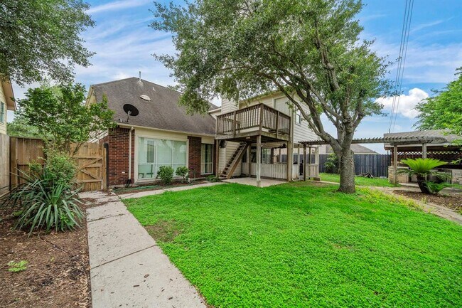 Building Photo - 18702 Dennington Dr