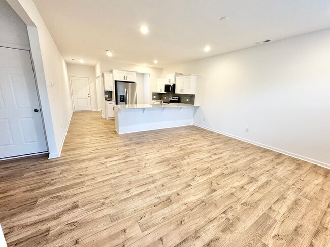 Building Photo - Three bedroom 2 1/2 bath single-family home in the new Kensington community