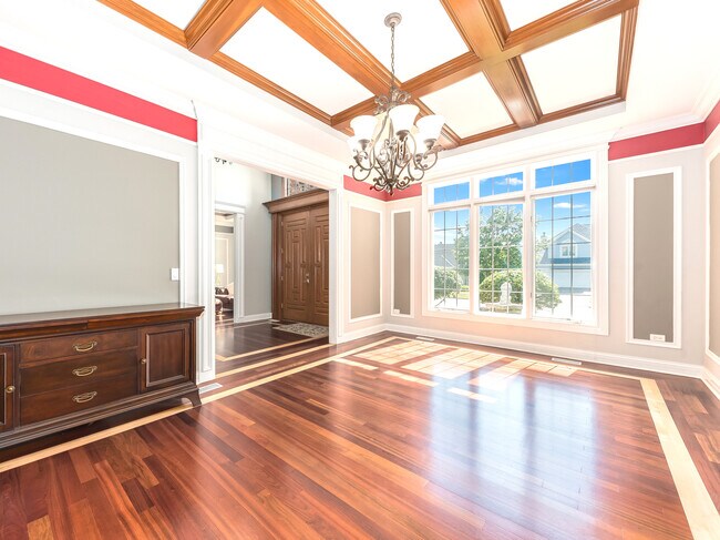 Building Photo - 2504 Skylane Dr