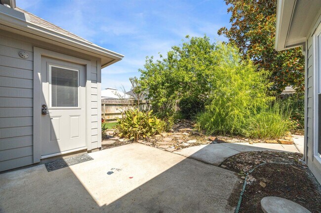 Building Photo - 18214 Olive Tree Ct