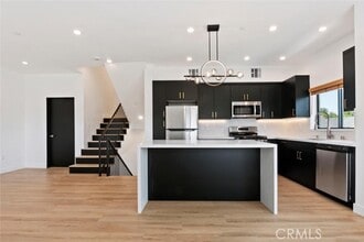 Building Photo - 2633 Cochran Ave