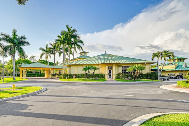 Building Photo - 3973 Bishopwood Ct E