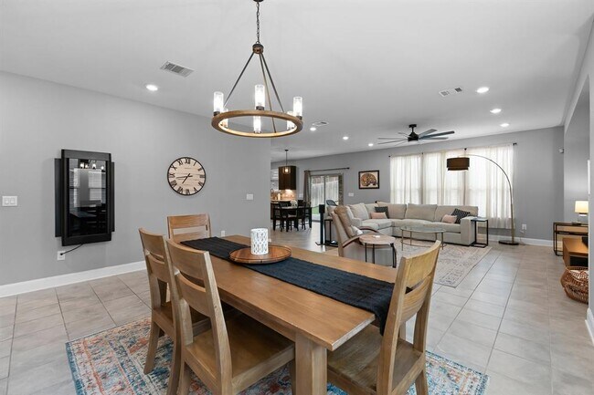 Building Photo - 7813 Peccary Dr