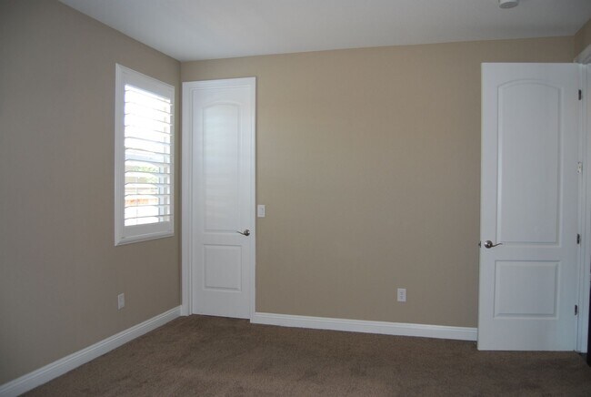 Building Photo - Stunning Single-Level Toll Bros. Home in Gated Damonte Ranch Community