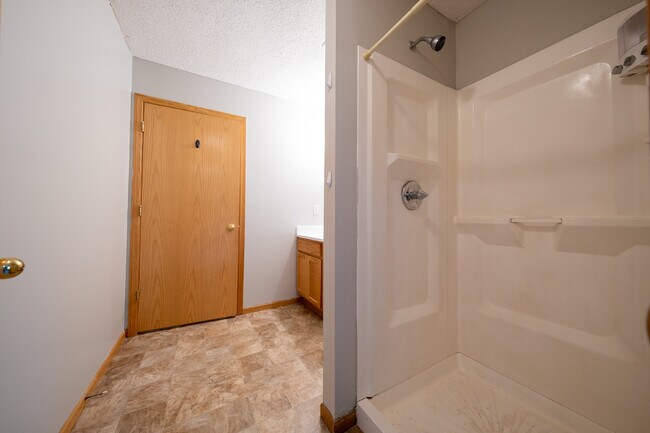 Building Photo - 1254 Willow Trail
