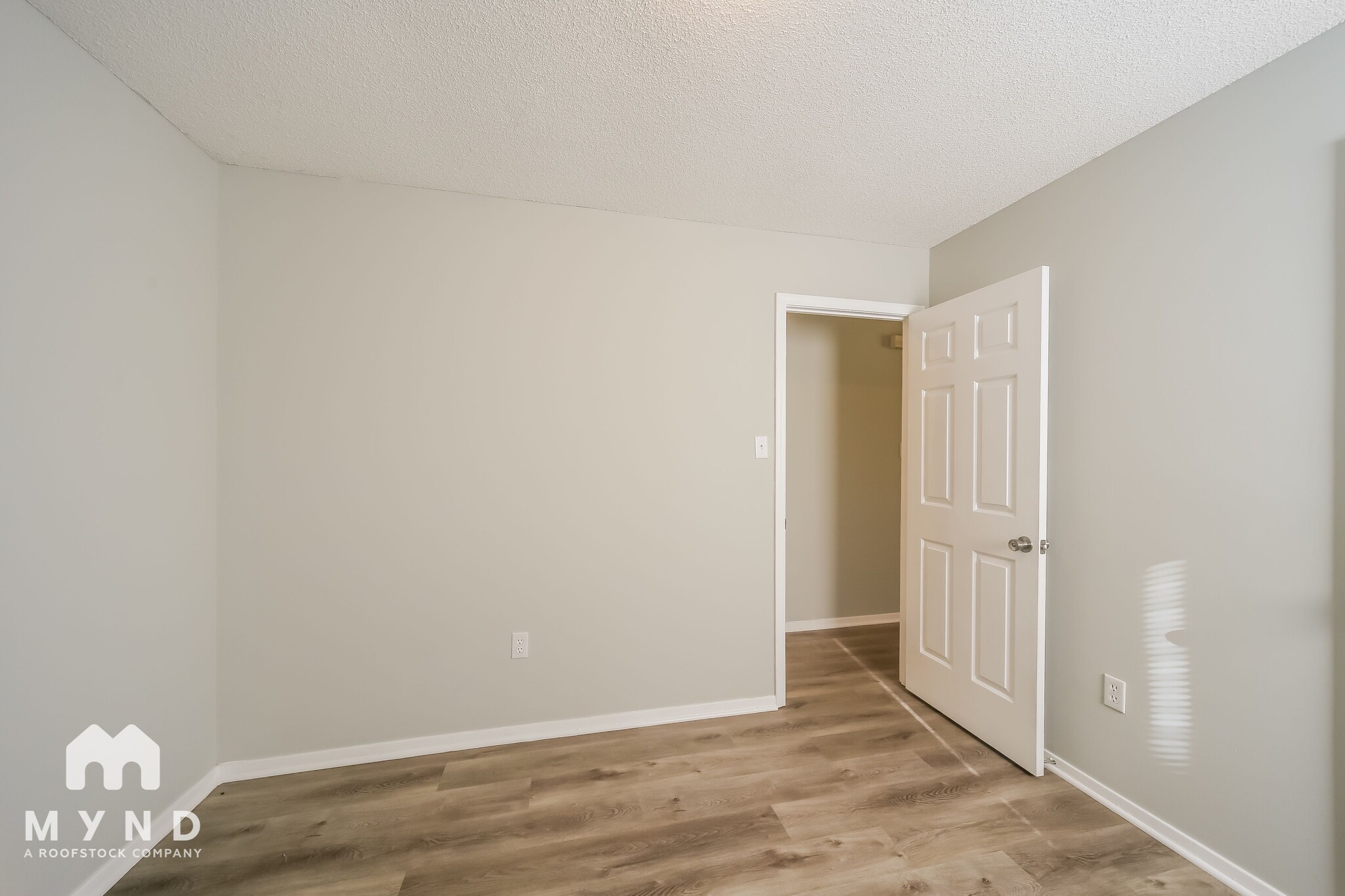 Building Photo - 4266 Brighton Dr