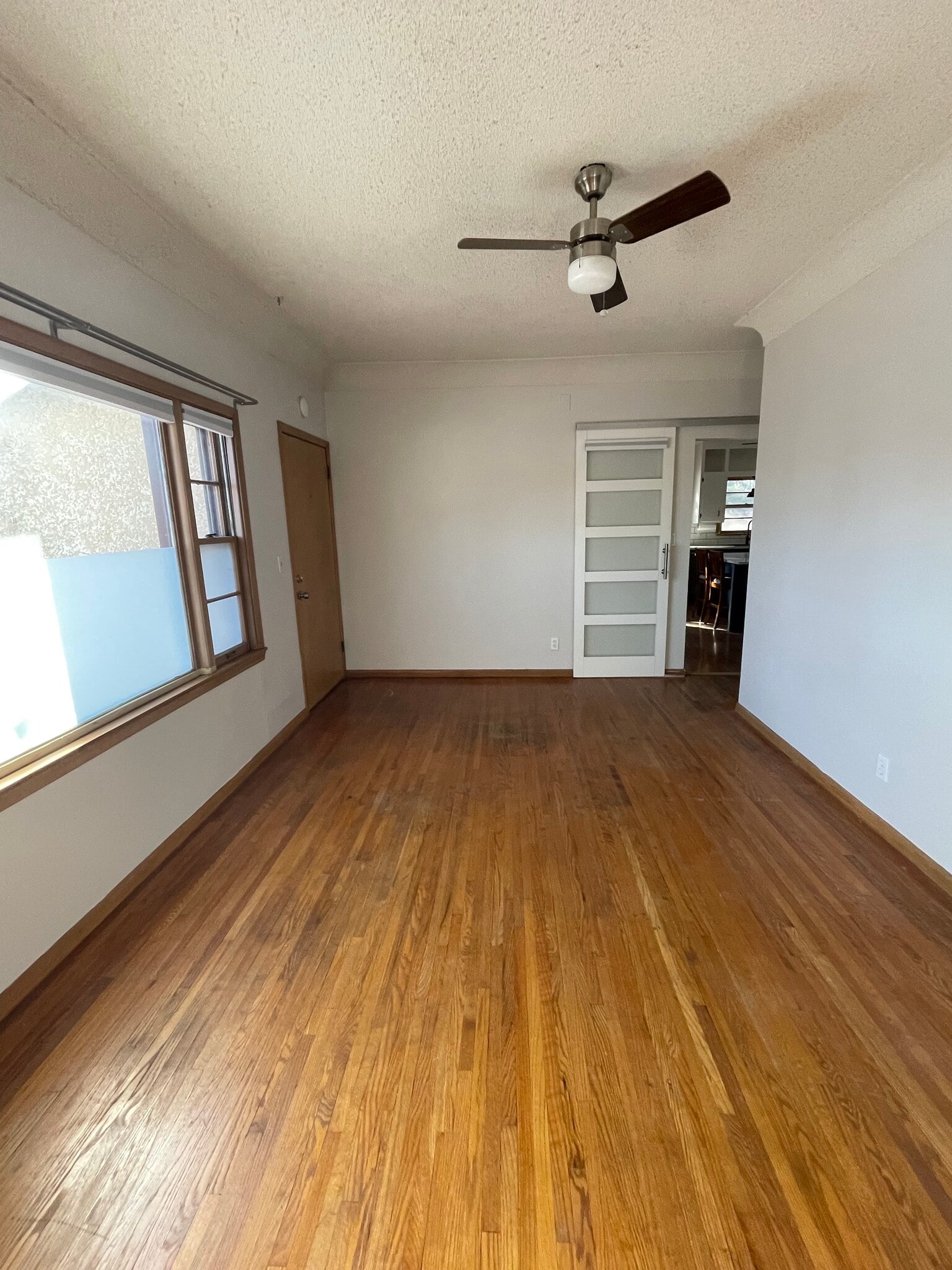 LR/BR 2 - 1628 California St NE