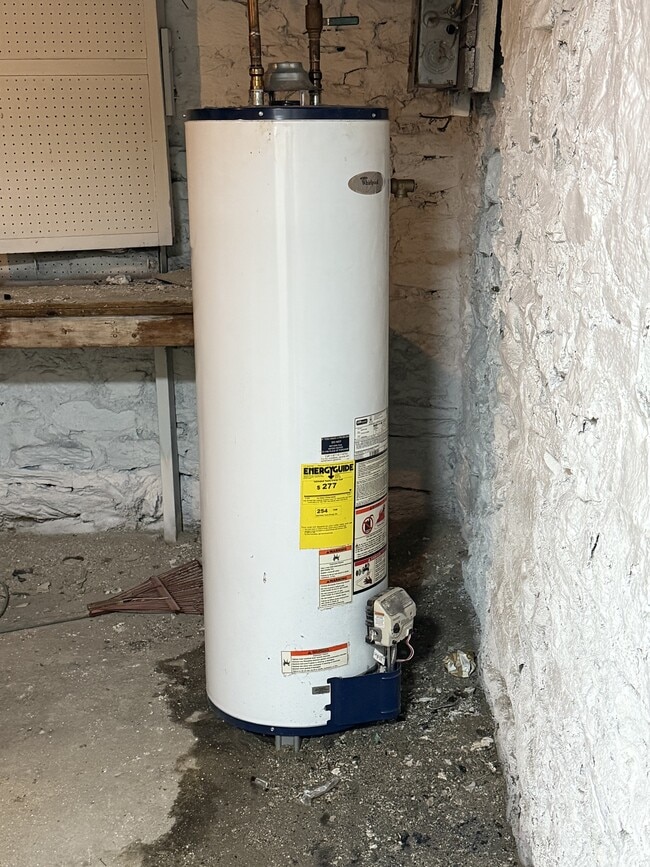 Building Photo - 722 Eureka St