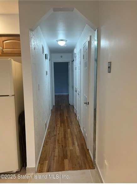 Building Photo - 384 Purdy Ave