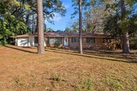 Building Photo - 1902 Sunset Ln