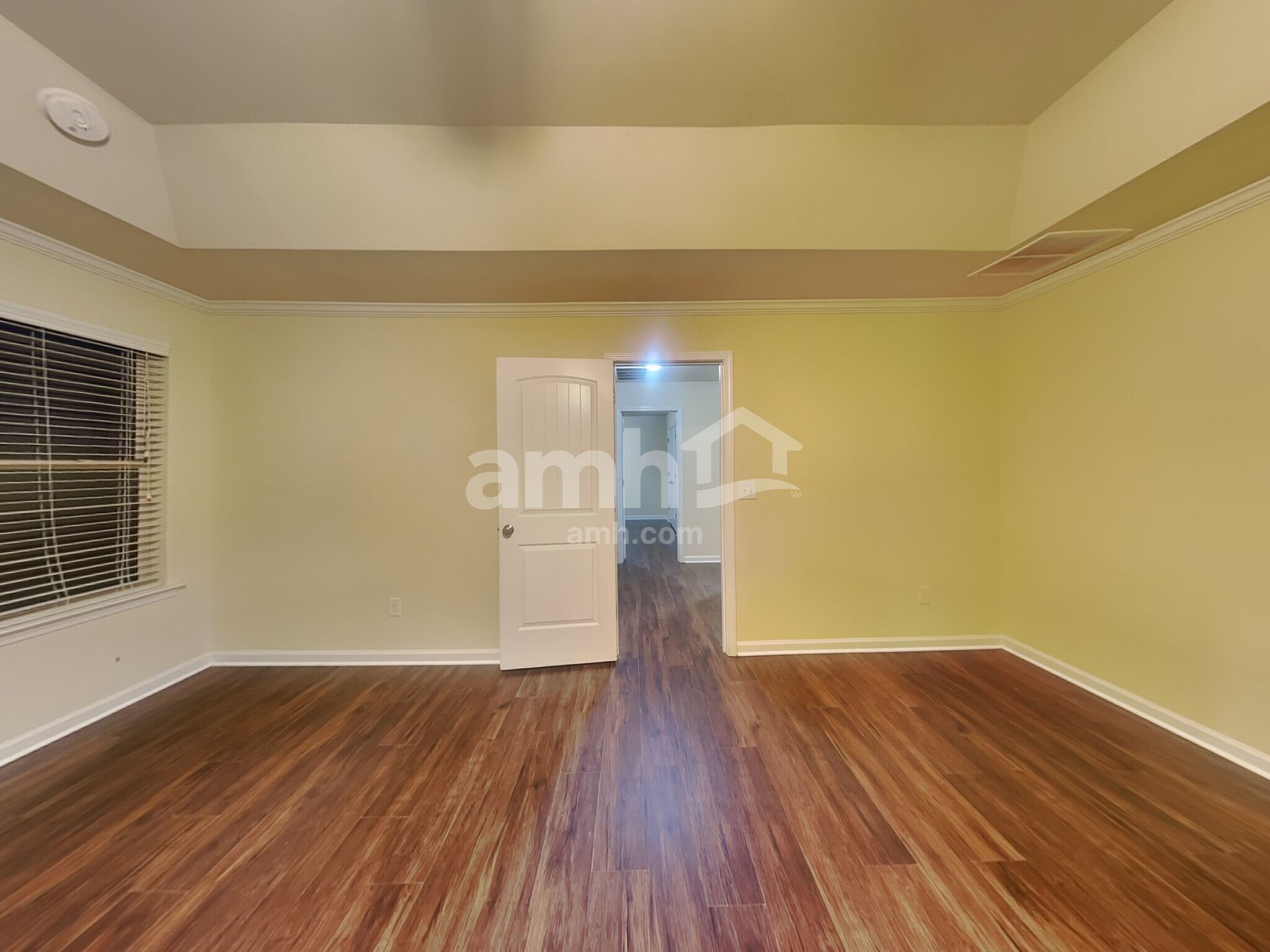 Building Photo - 985 Donington Cir SE