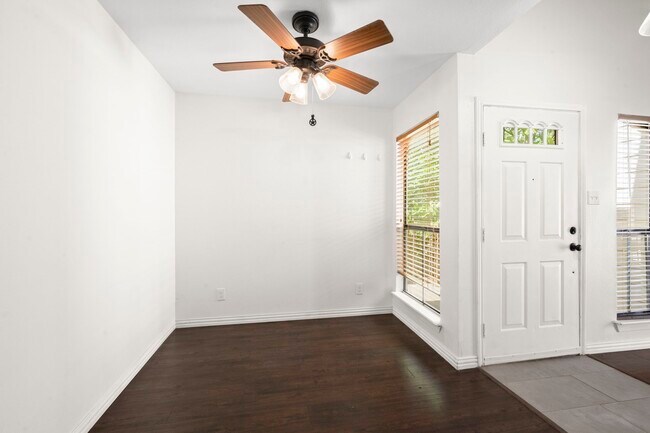 Building Photo - 3500 Tangle Brush Dr