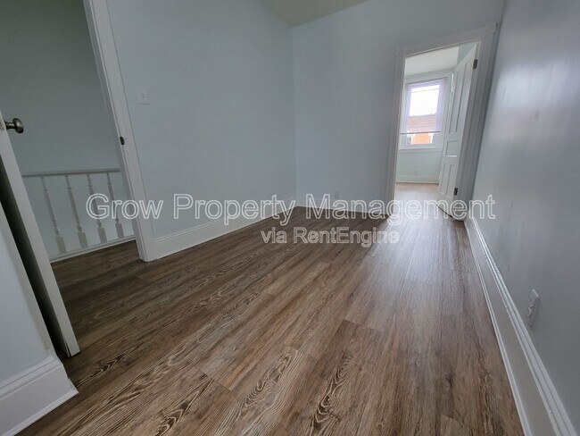 Building Photo - 3632 Earp St