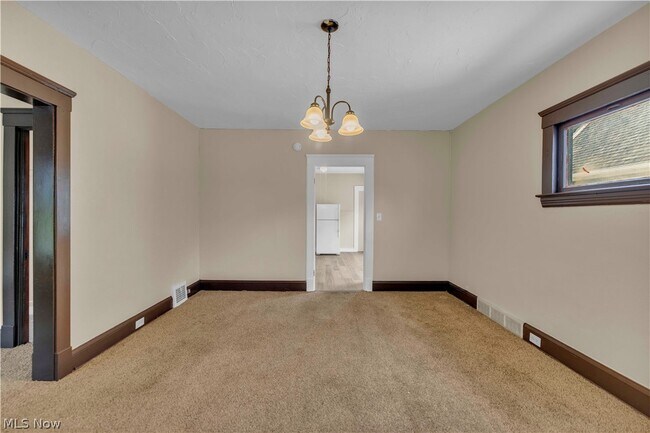 Building Photo - 3617 E 57th St