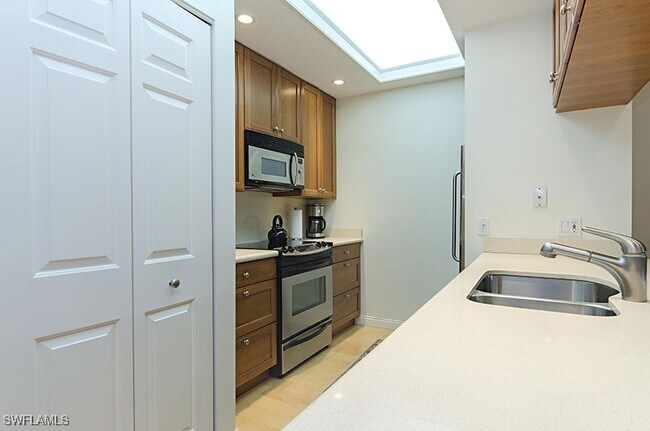 Building Photo - 3621 Wild Pines Dr