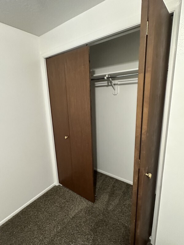 Building Photo - 689 E 2300 N