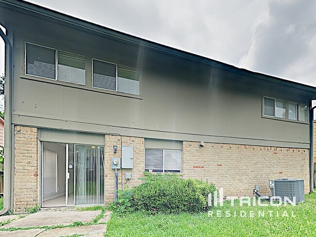 Building Photo - 16506 Quail Dale Dr