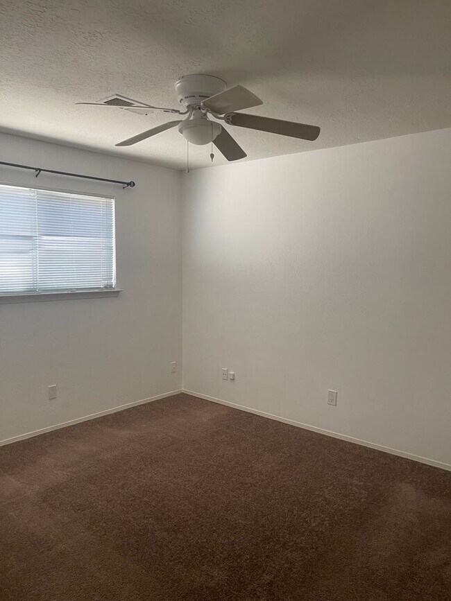 Building Photo - 9400 Admiral Nimitz Ave NE