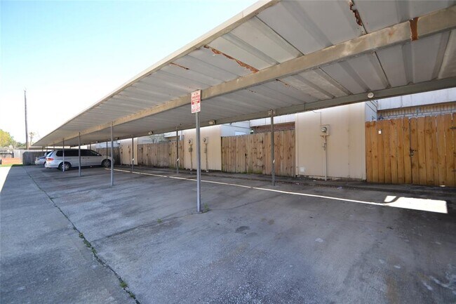 Building Photo - 9200 W Bellfort Ave
