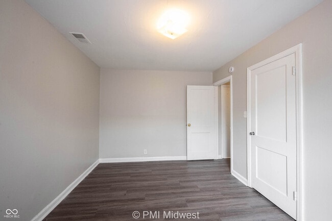 Building Photo - 5959 E 24th St