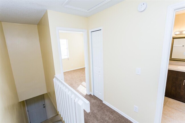 Building Photo - 1022 Jack Calhoun Dr