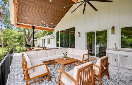 Building Photo - 2007 Manana St