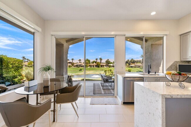 Building Photo - 502 Desert Holly Dr