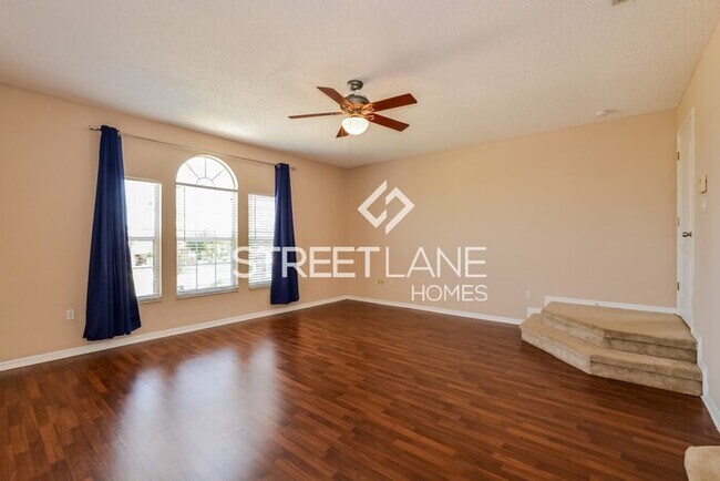 Building Photo - REDUCED PRICE! Charming 5 Bedroom in Orlando!