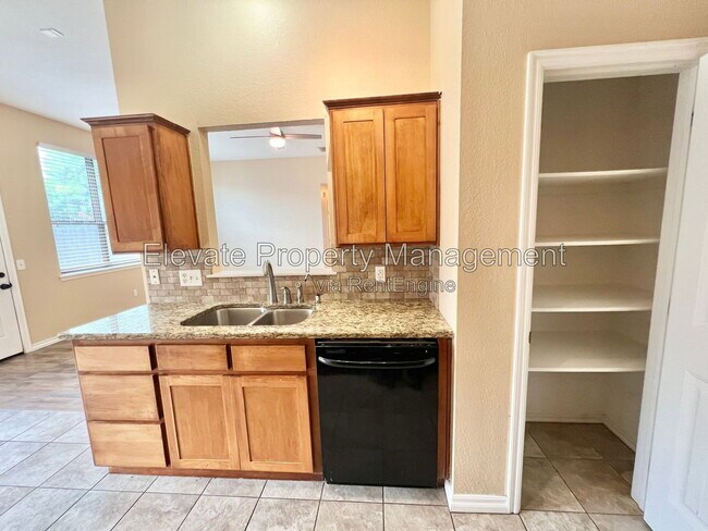 Building Photo - 16405 Otter Dr
