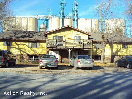 Primary Photo - 606 Cedar St