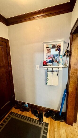 Building Photo - 4205 N Linder Ave