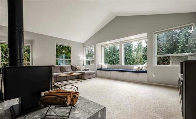 Building Photo - Love at First Sight - Beautiful 3 Bedroom ...