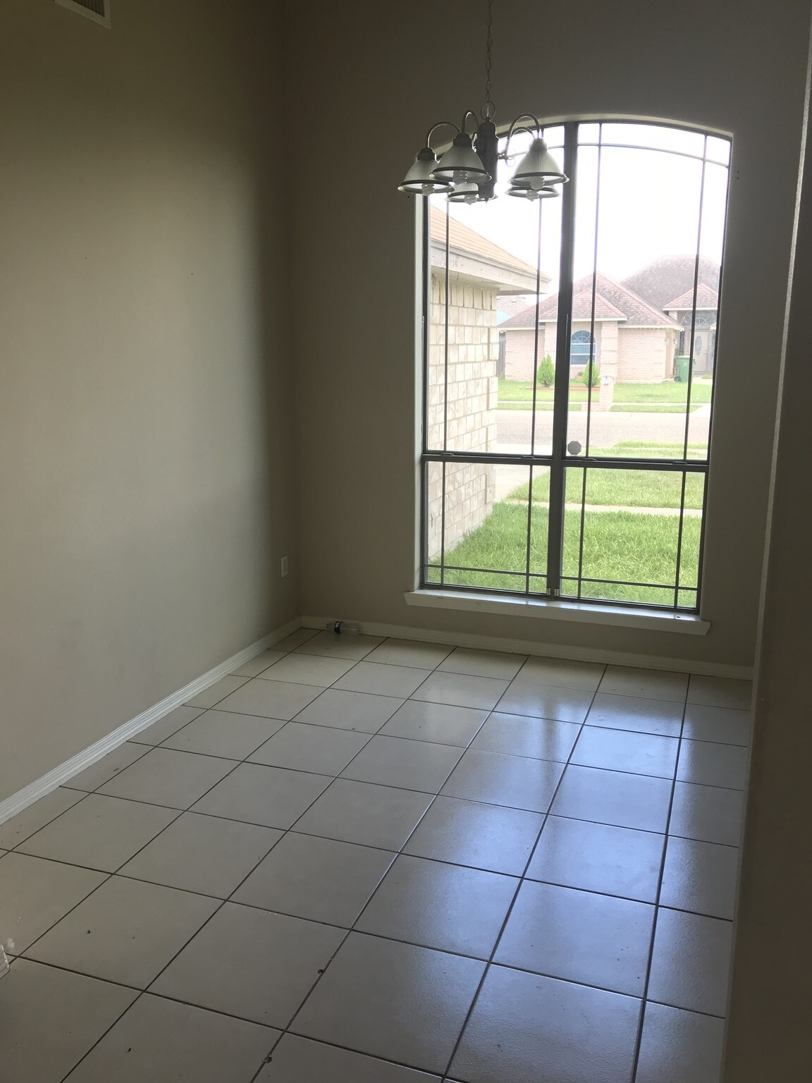 Building Photo - 6708 Tenaza Dr