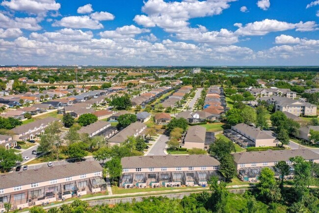 Building Photo - 2356 Silver Palm Dr
