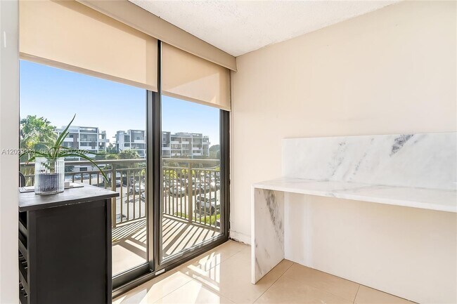 Building Photo - 3031 N Ocean Blvd