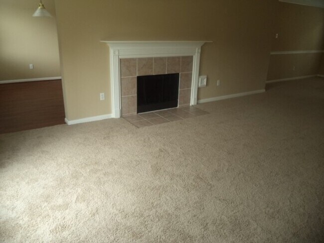 Building Photo - 19402 Misty Cove Dr