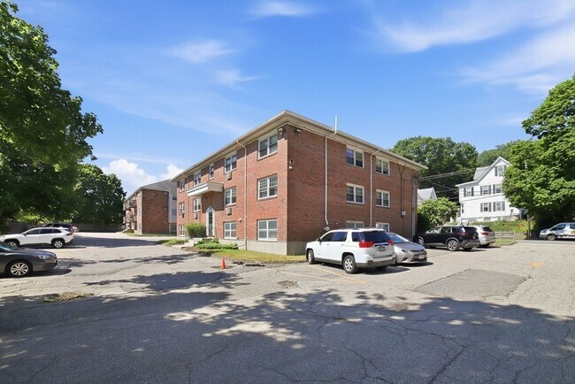 Building Photo - 47 Alvarado Ave