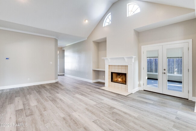 Building Photo - 111 Songbird Ln